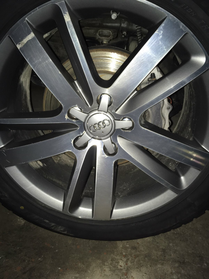 Ковпачок для дисків Audi 4L0601165D