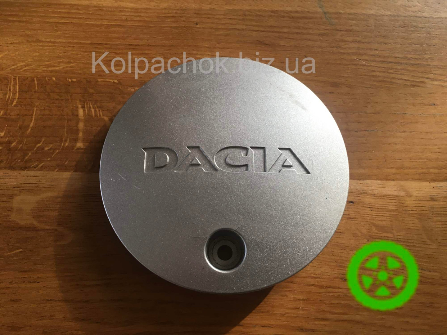 Оригинальный колпачок на диски Dacia Logan 8200632230