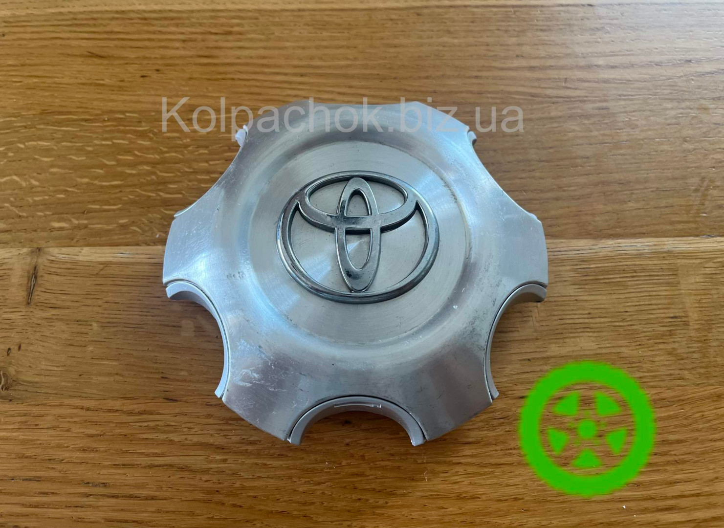Оригинальный колпачок на диски Toyota 4260360500