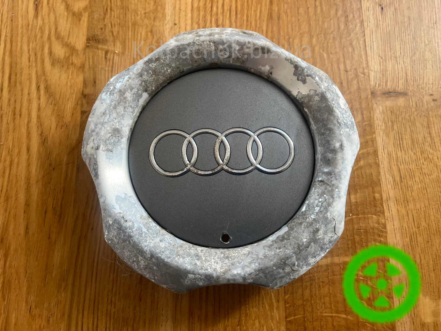 Оригінальний ковпачок для дисків Audi 4Z7601165A