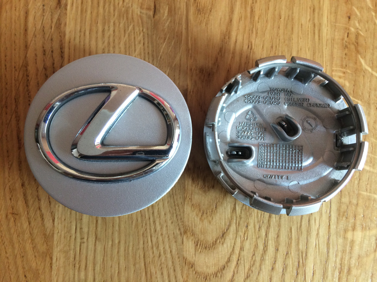 Колпачки на диски Lexus 426030E010 (оригинал)