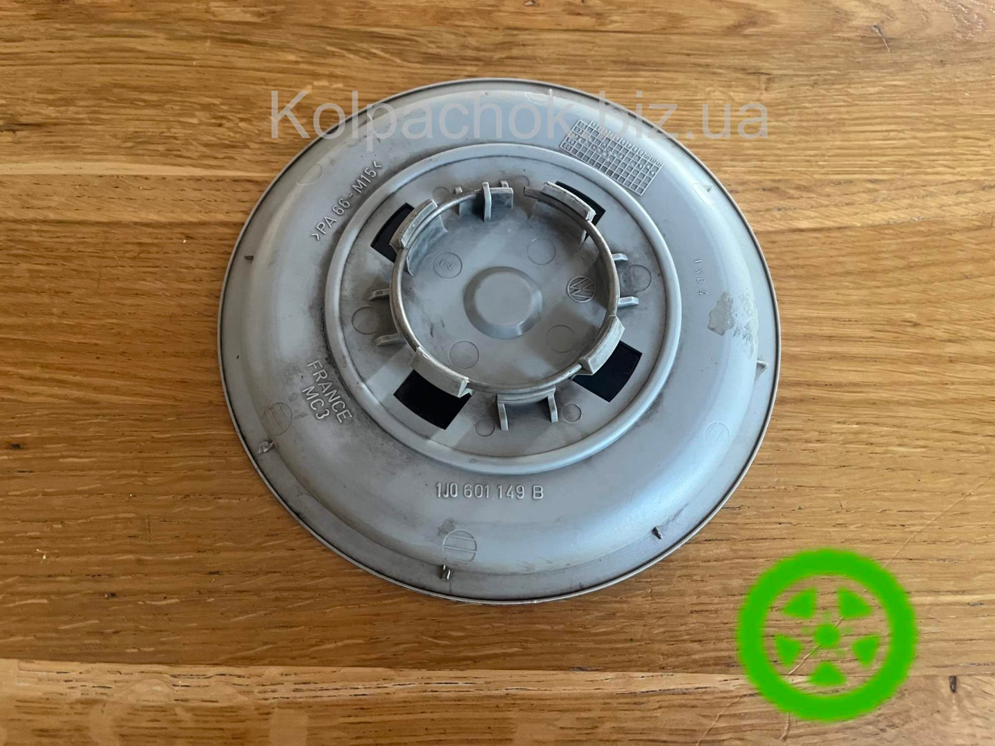 Оригінальний ковпачок для дисків Volkswagen 1J0601149B