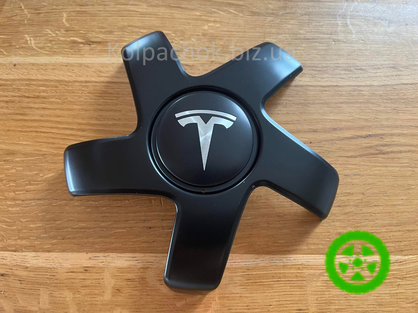 The center caps for alloy wheels Tesla Model 3 1044234-00-A | 1044234-B