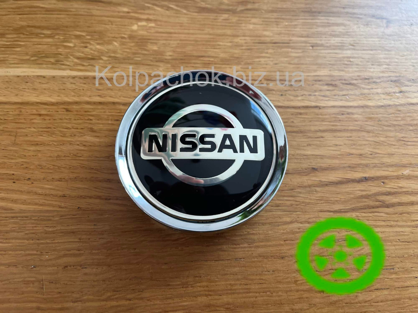 Колпачок на диски Nissan (74-70мм)