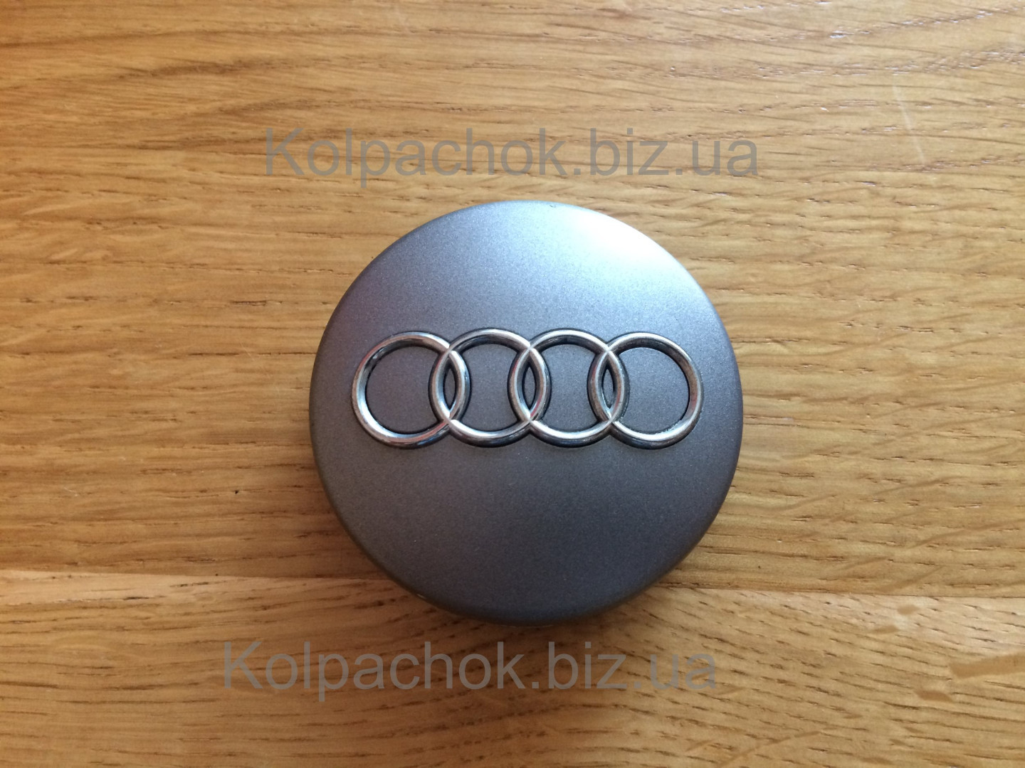 Genuine center caps for alloy wheels Audi 4B0601170