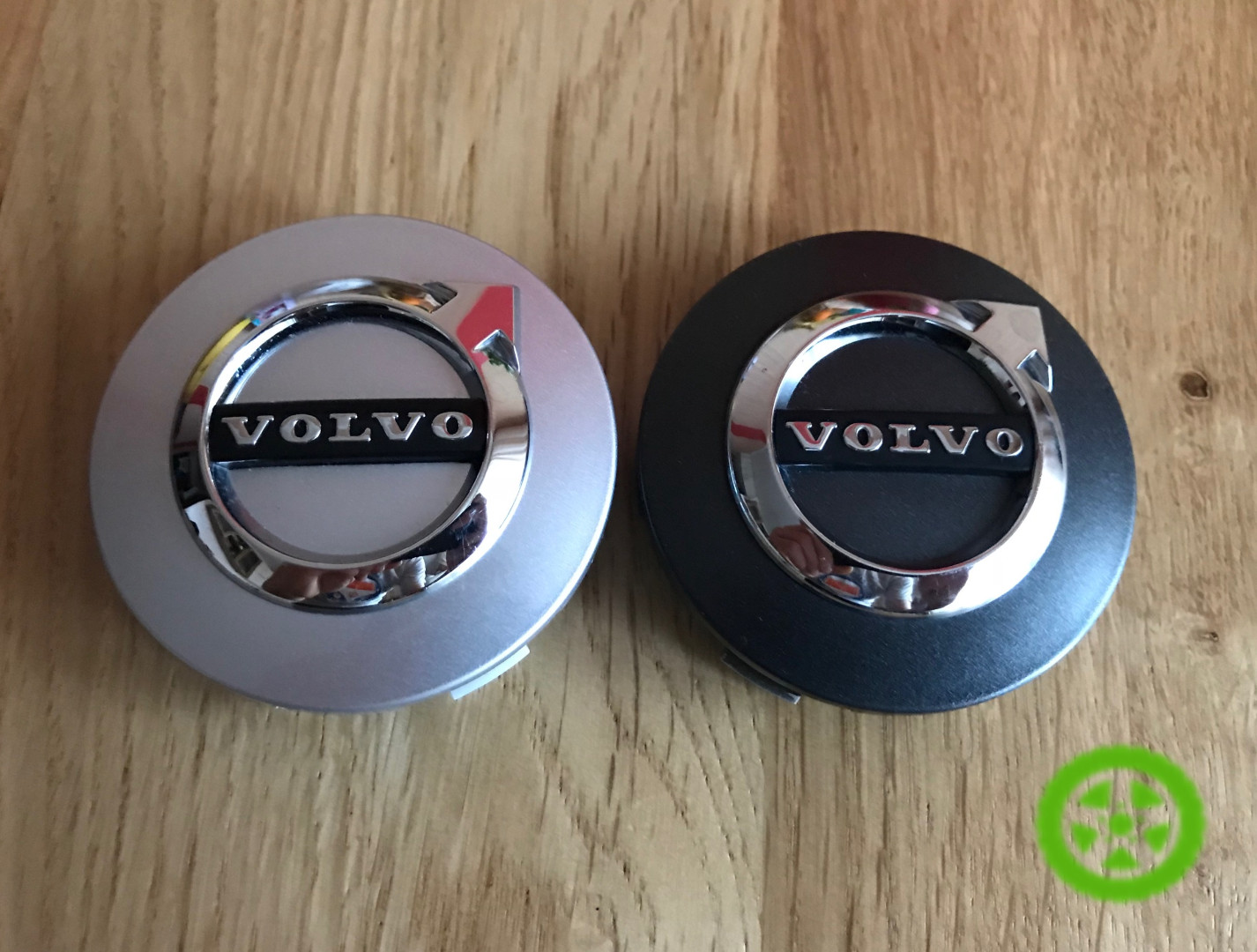 Оригінальний ковпачок для дисків Volvo 31471435