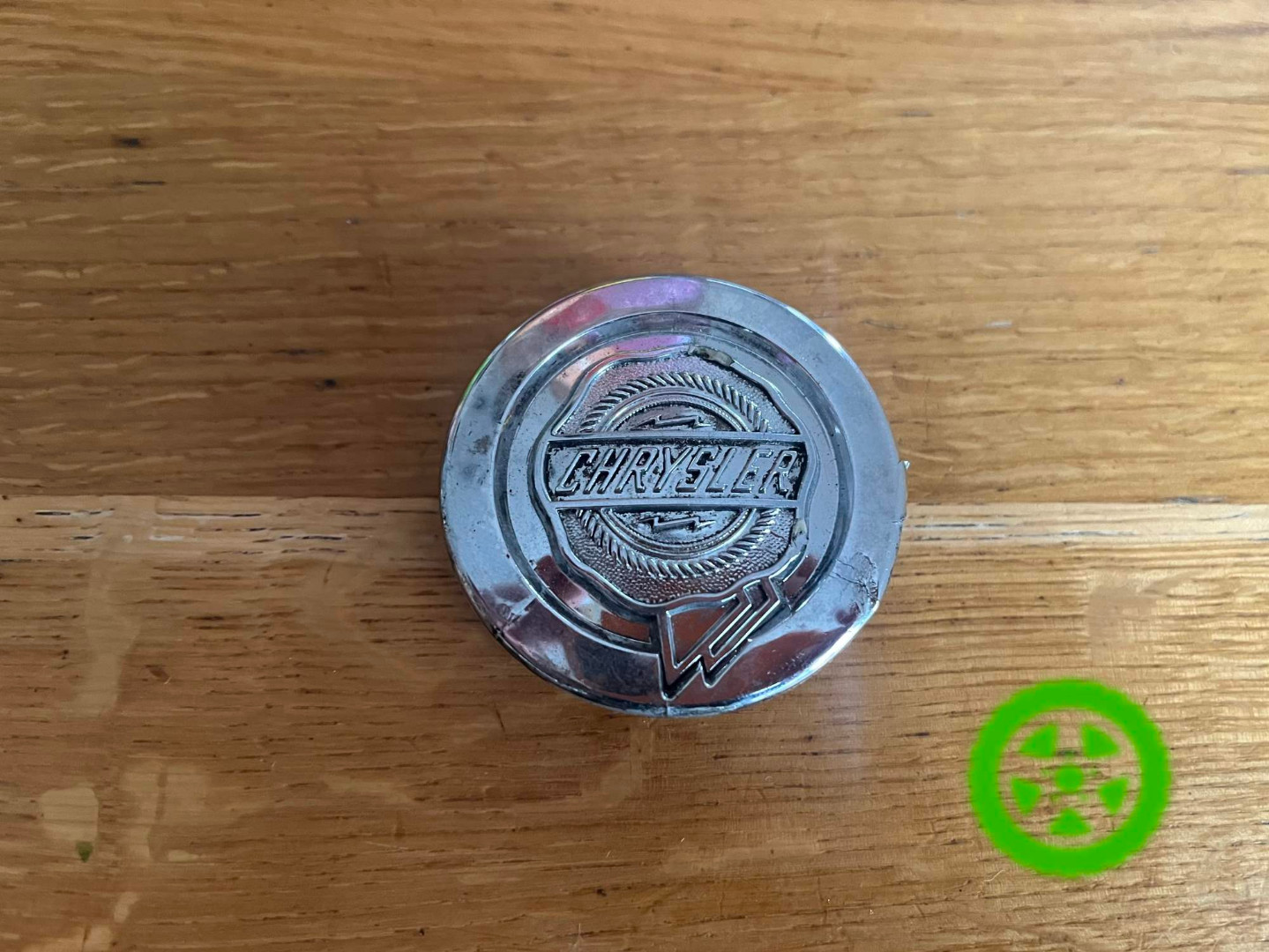 Оригинальный колпачок на  диски Chrysler 04895899