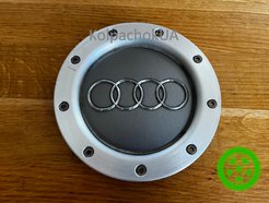 Оригинальный колпачок на диски Audi 8P0601165G