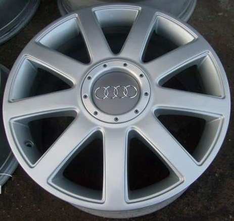 Оригінальний ковпачок для дисків Audi 8D0601165K