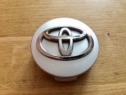 Оригинальный колпачок на диски Toyota 42603-02201