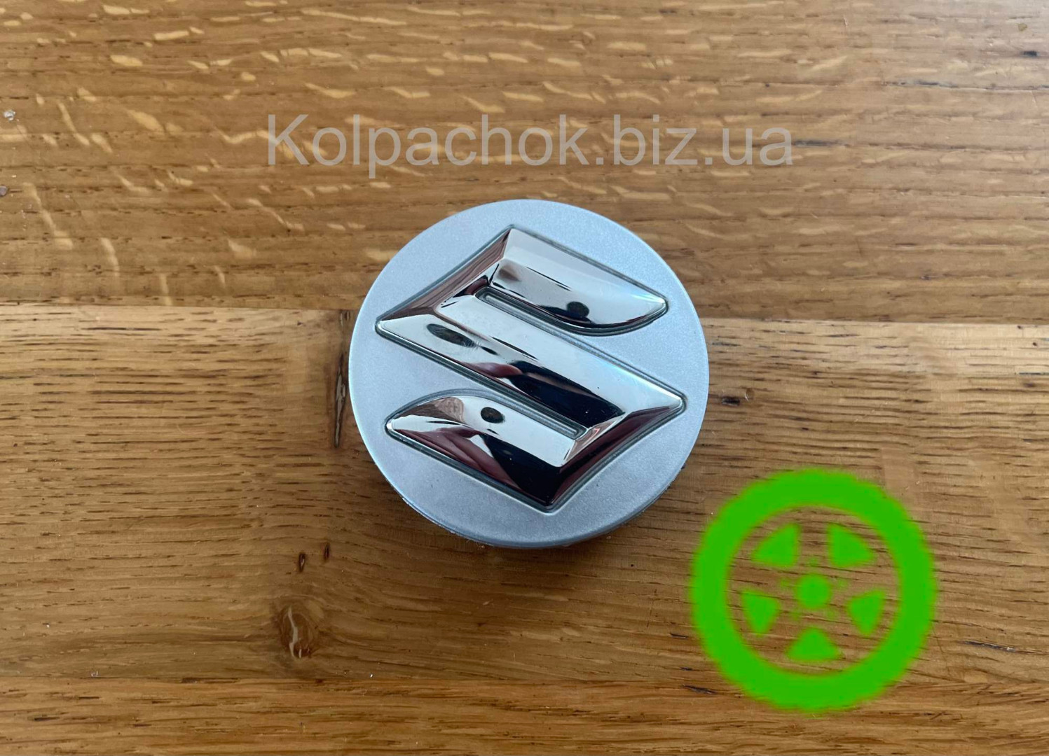 Оригинальный колпачок  на диски Suzuki 4325251K10