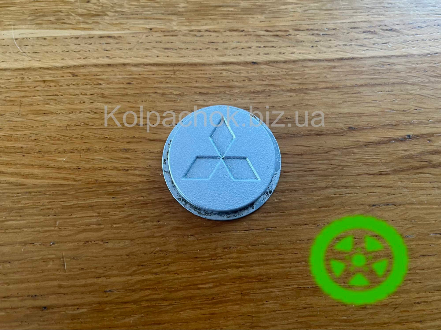 Оригинальный колпачок на диски Mitsubishi MB910099