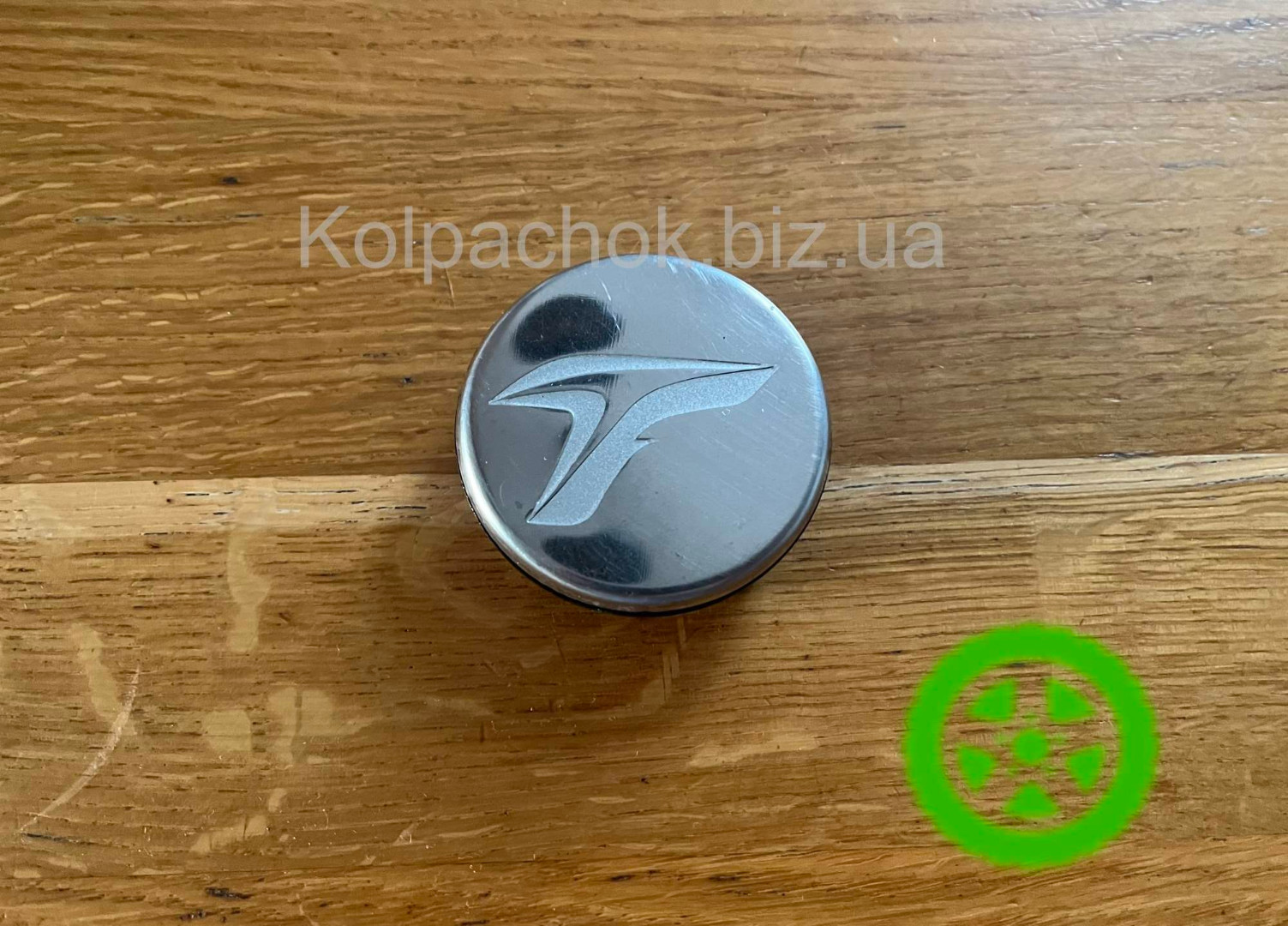 Оригинальный колпачок на диски Toyota PZ406-X0677-ZC