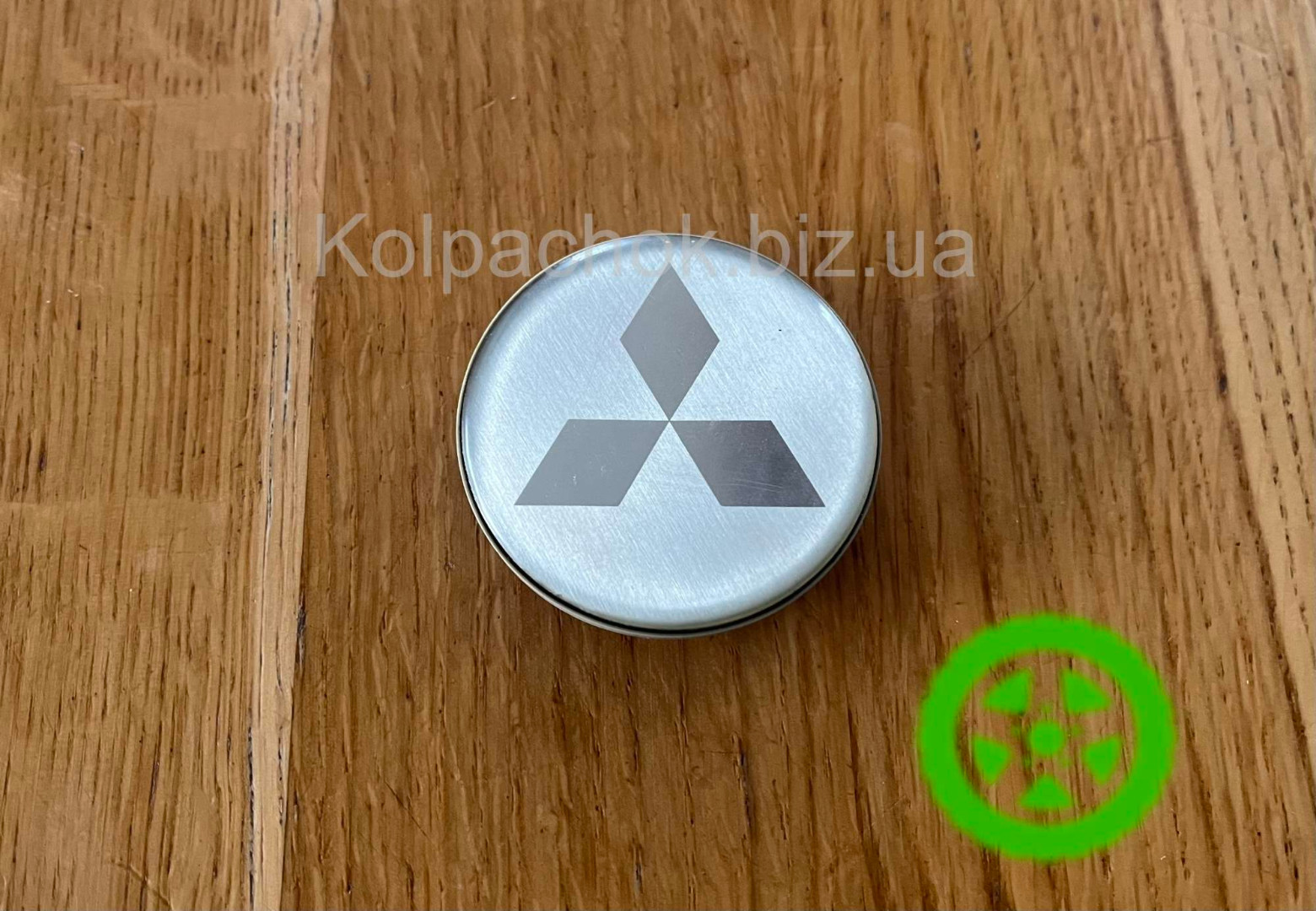 Оригинальный колпачки на литые диски Mitsubishi H045