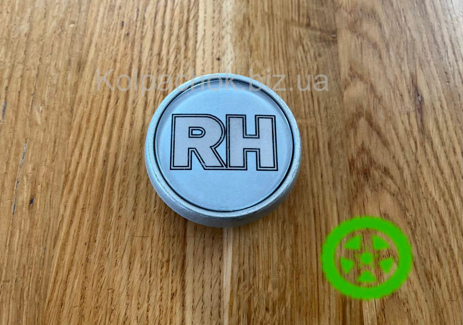 Wheel center caps  RH (65/56)