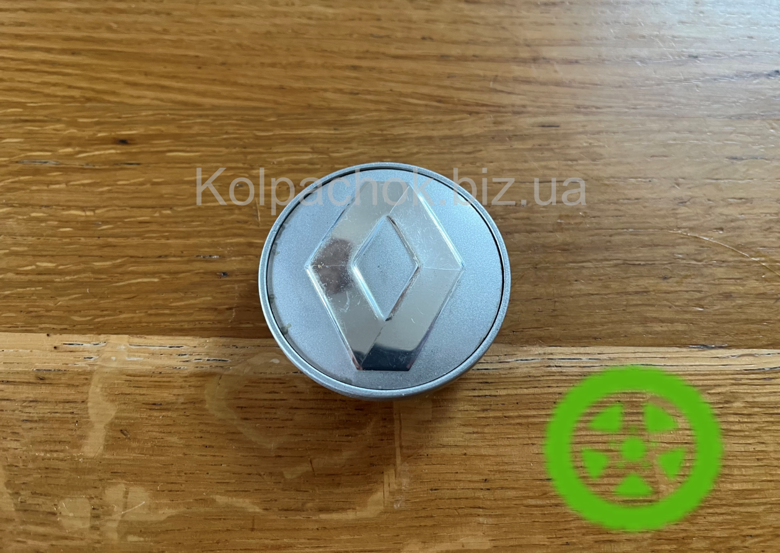 Колпачок Renault на диски Fondmetal C005