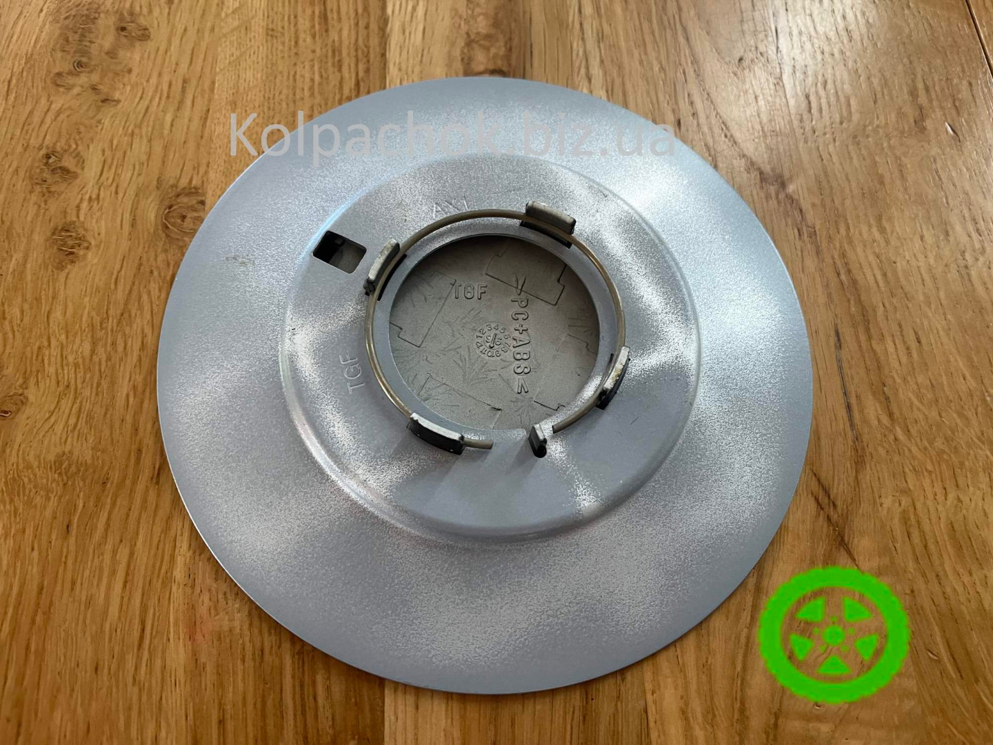 Оригінальний ковпачок для дисків TGF AX1