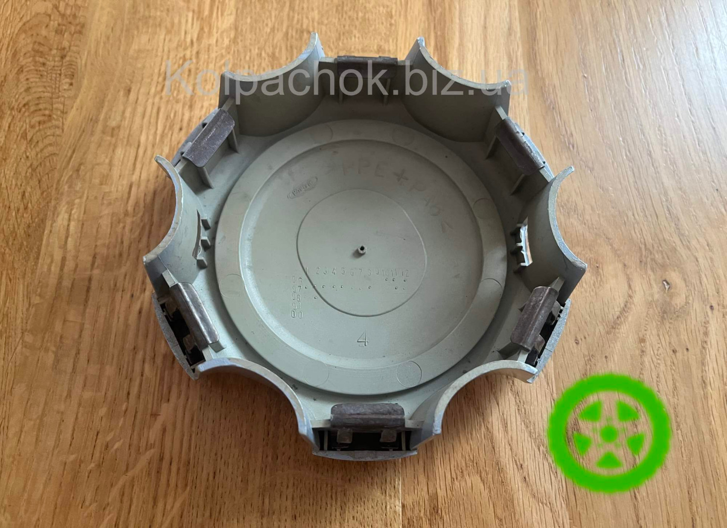 Оригінальний ковпачок для дисків Toyota 4260335630