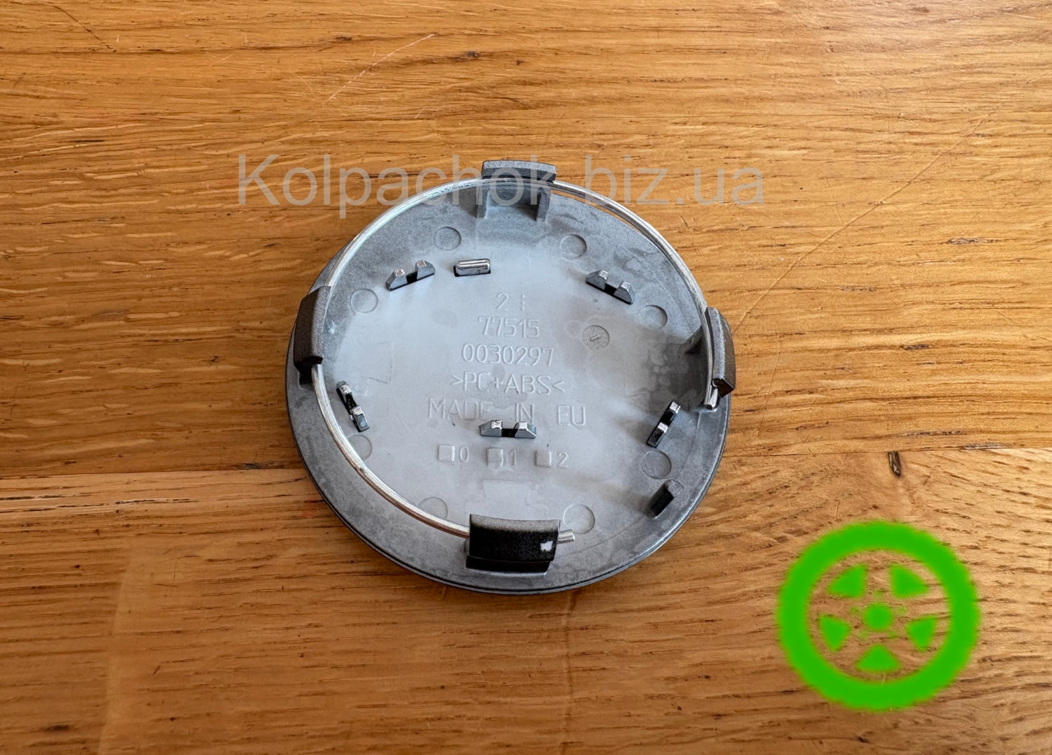 Ковпачок на диски Toyota PZ406986711B (оригінал)