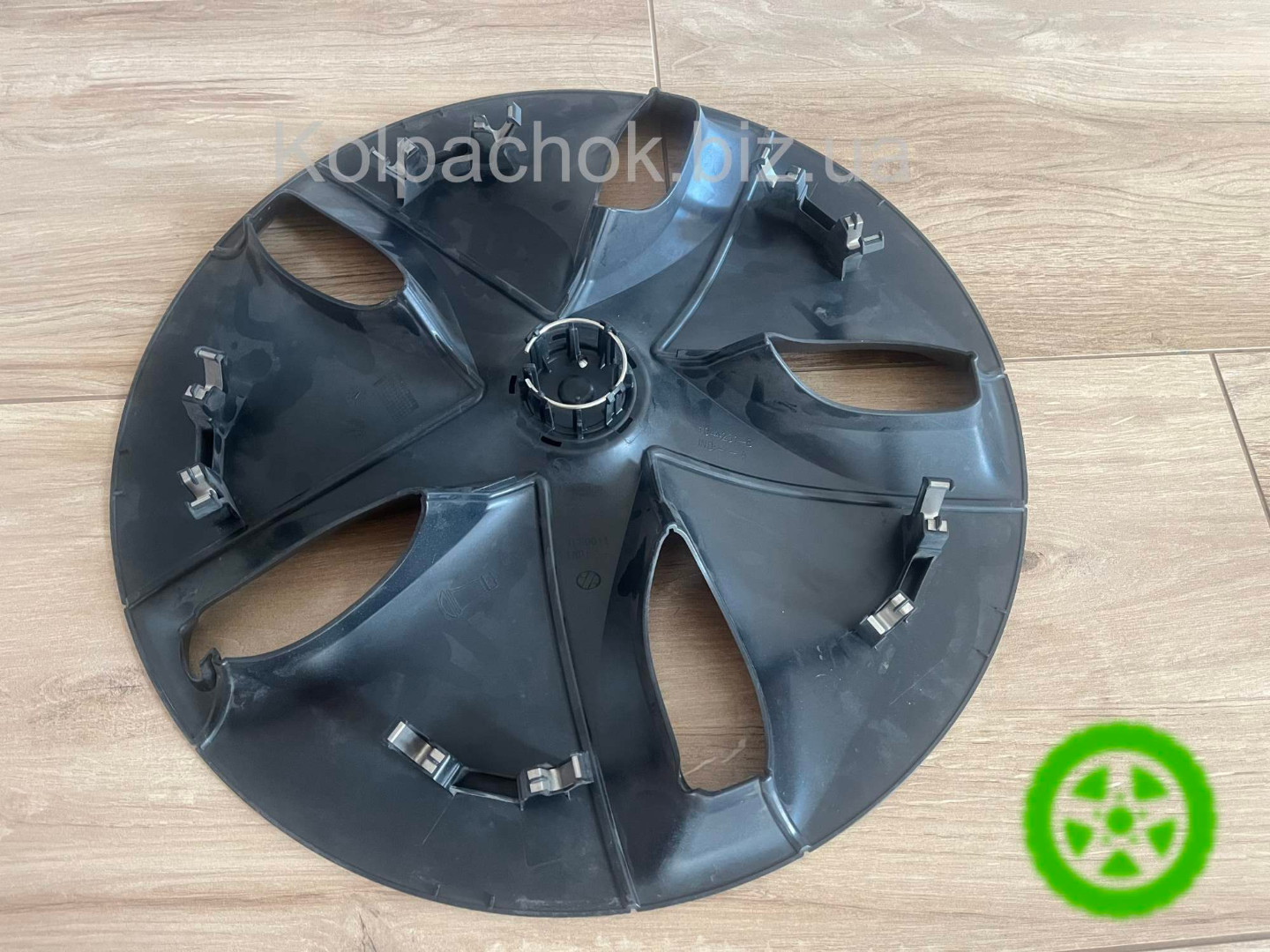 Оригінальний ковпак для дисків Tesla 1044231-B