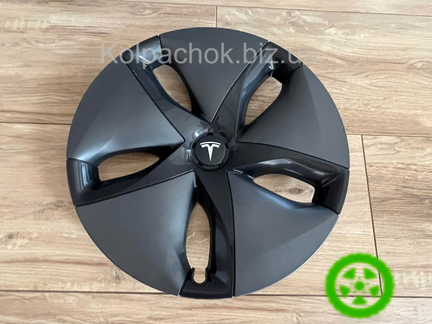 Оригінальний ковпак для дисков Tesla 1044231-99-B