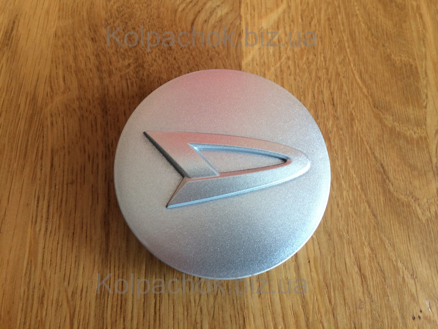 Оригинальный колпачок на диски Daihatsu (58/55)