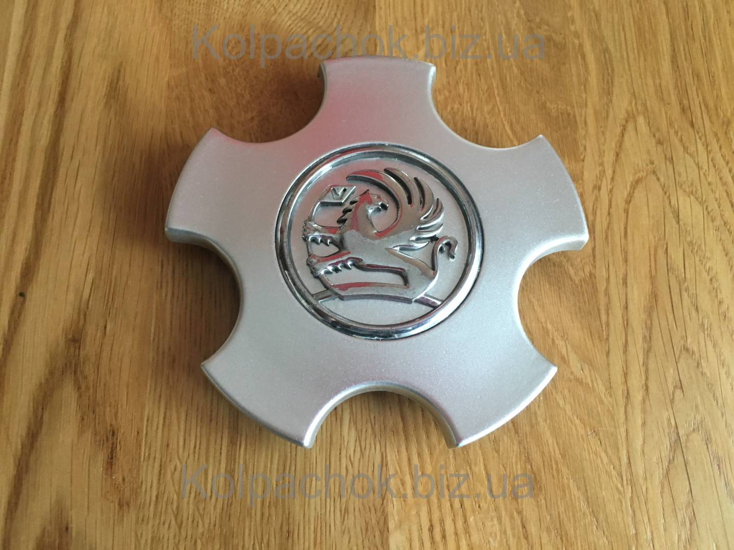 Оригинальный колпачок  на диски Vauxhall 90468692