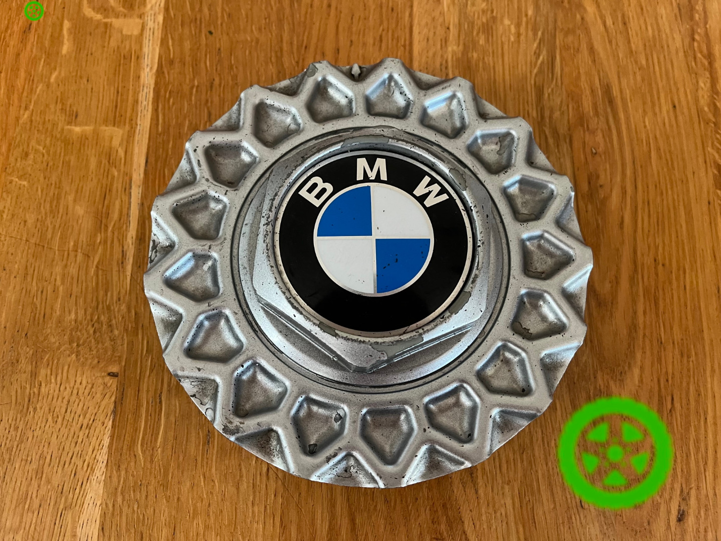 Оригинальный колпачок на диски BMW 36131179828