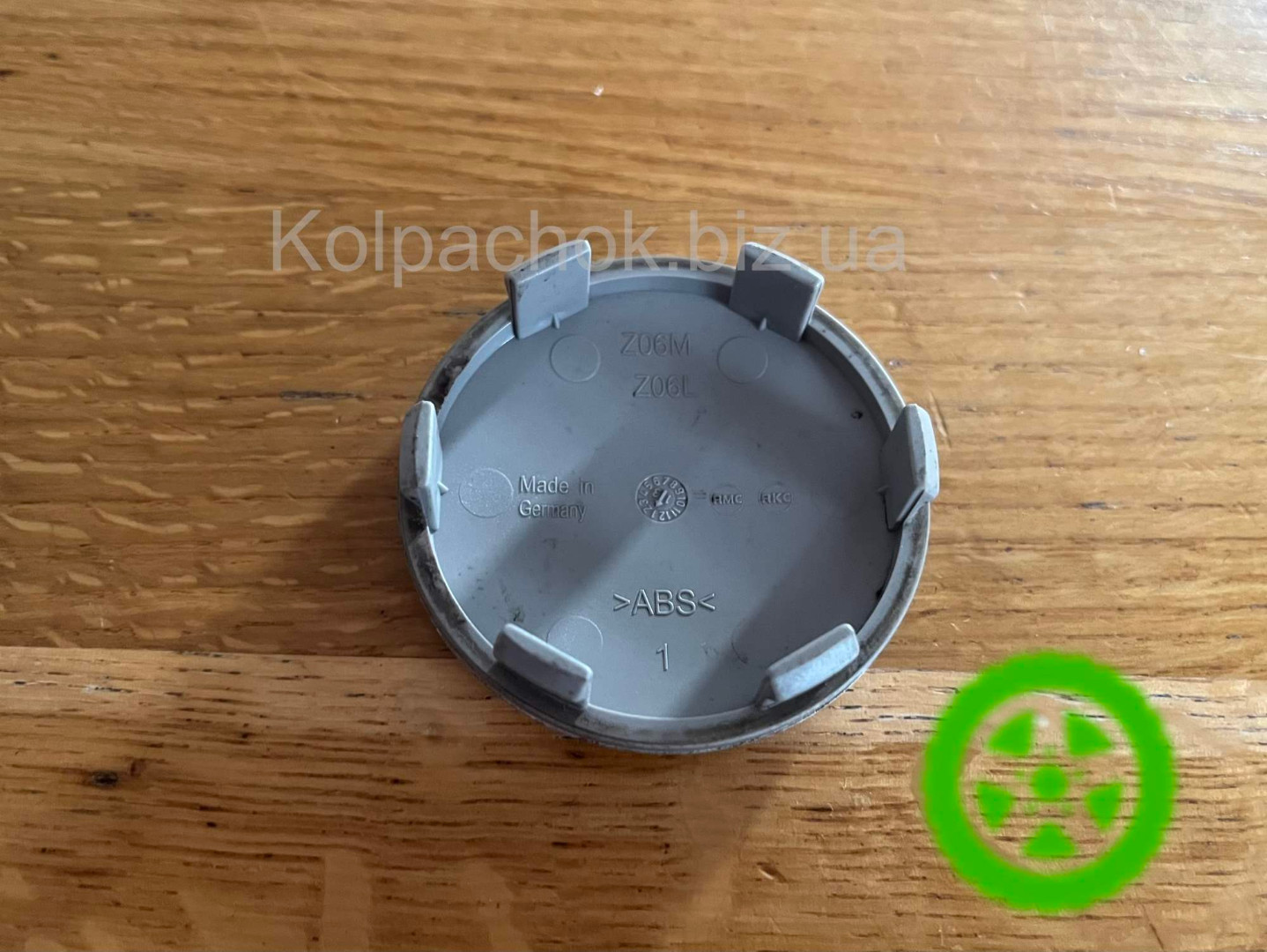 Оригінальний ковпачок для дисків  Platin Z06M