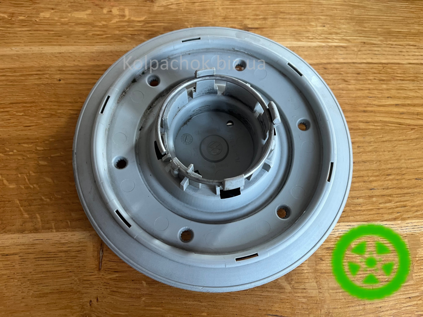 Оригінальний ковпачок на диски Volkswagen 7L6601149A