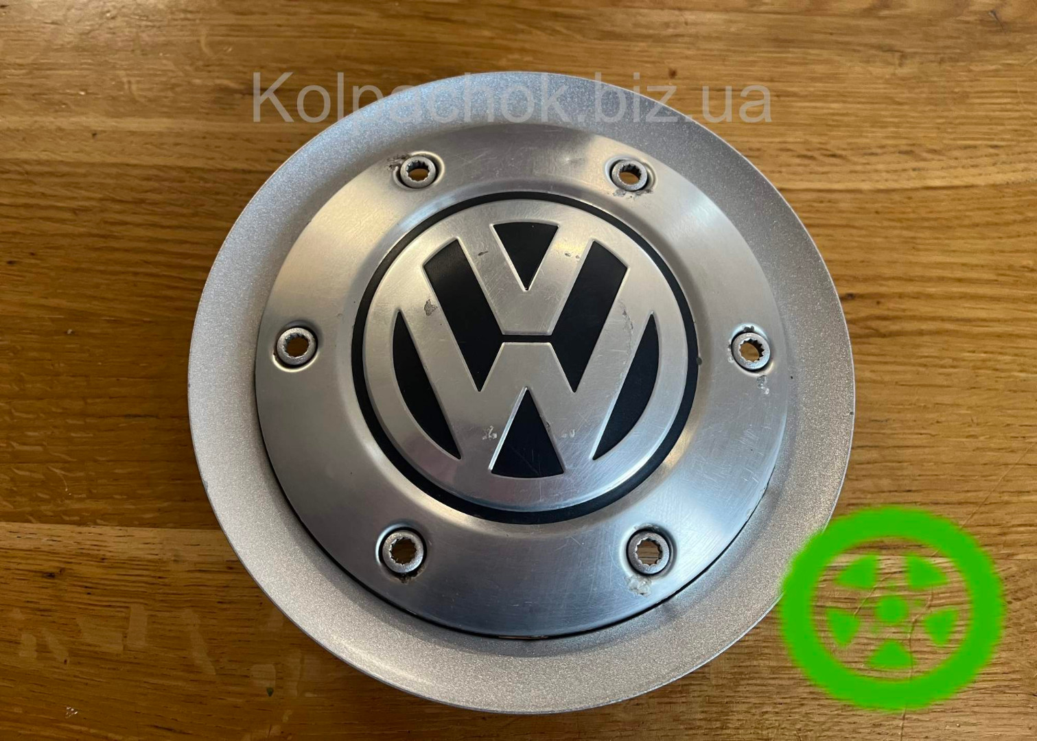 Genuine center caps for alloy wheels  Volkswagen Touareg 7L6601149A