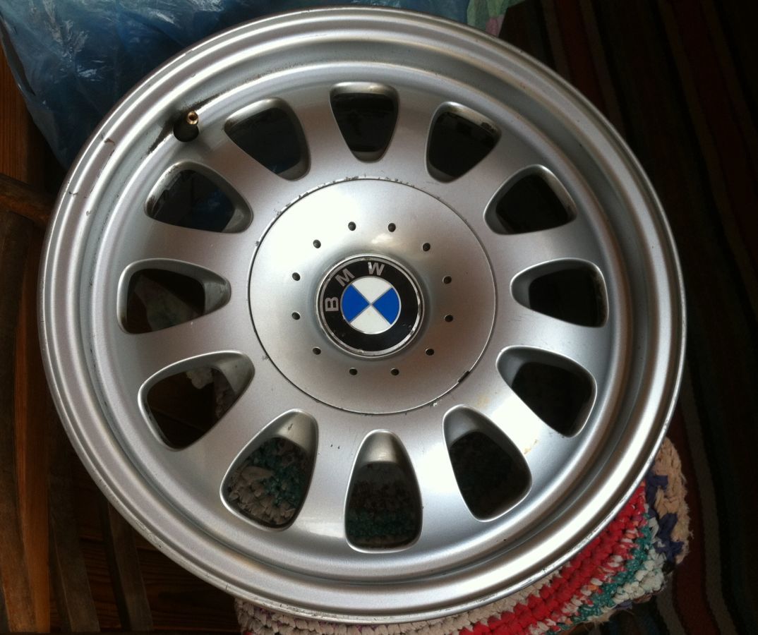 Оригінальний ковпачок для дисків BMW 36131092327