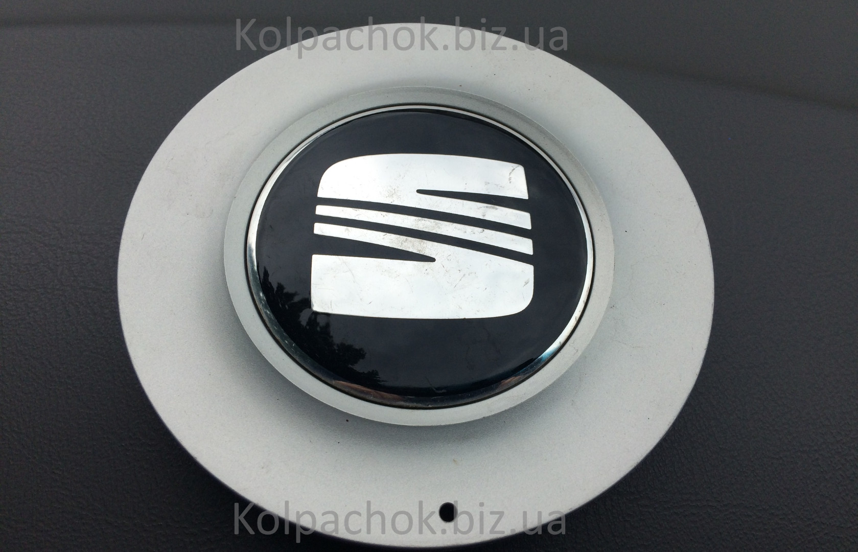 Wheel center caps  Seat 6L0601149 (оригинал)