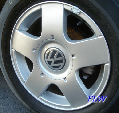 Ковпачок на диски Volkswagen Golf Bora 1J0601149B