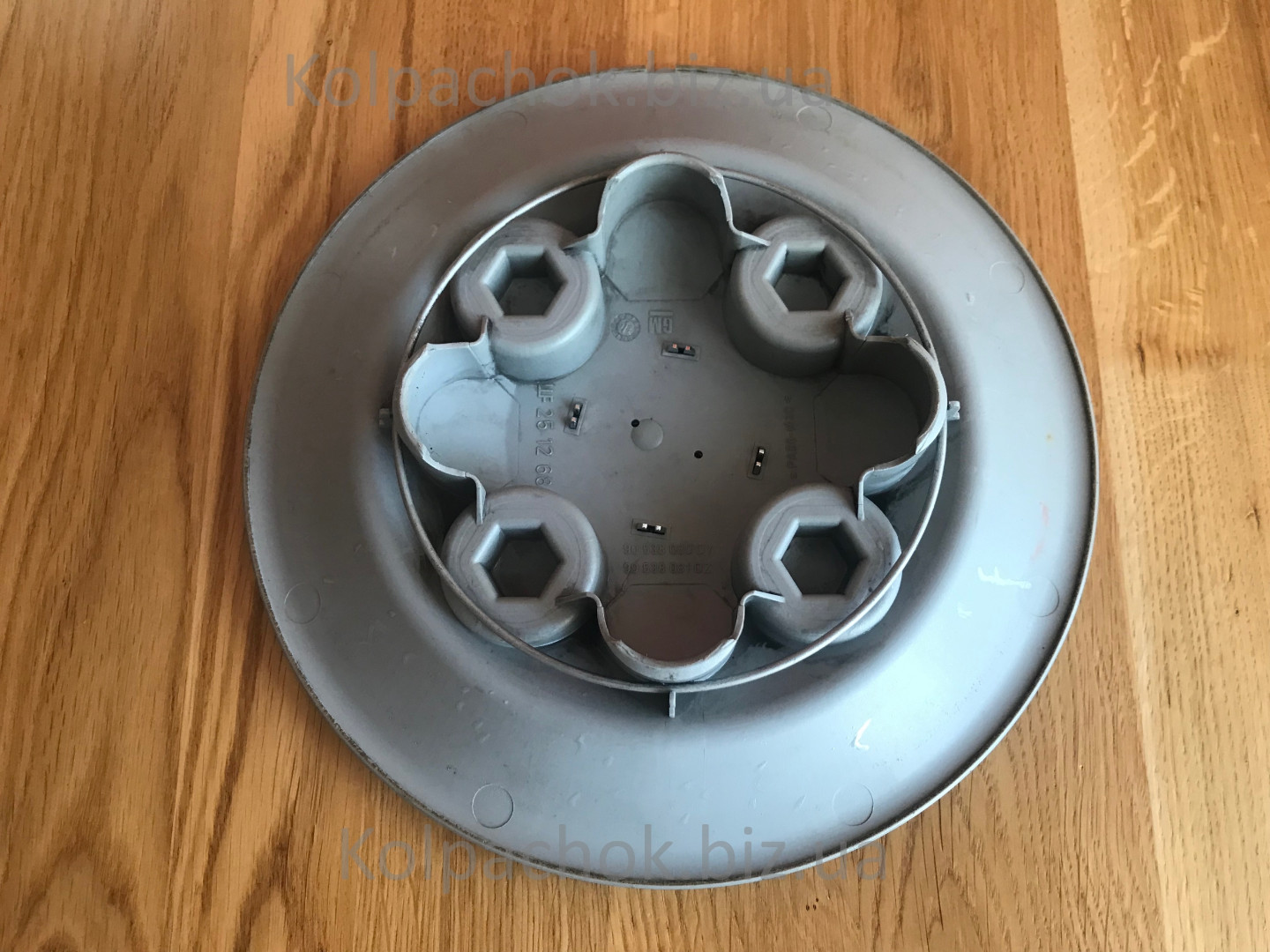 Оригінальний ковпачок для дисків Opel 90538080