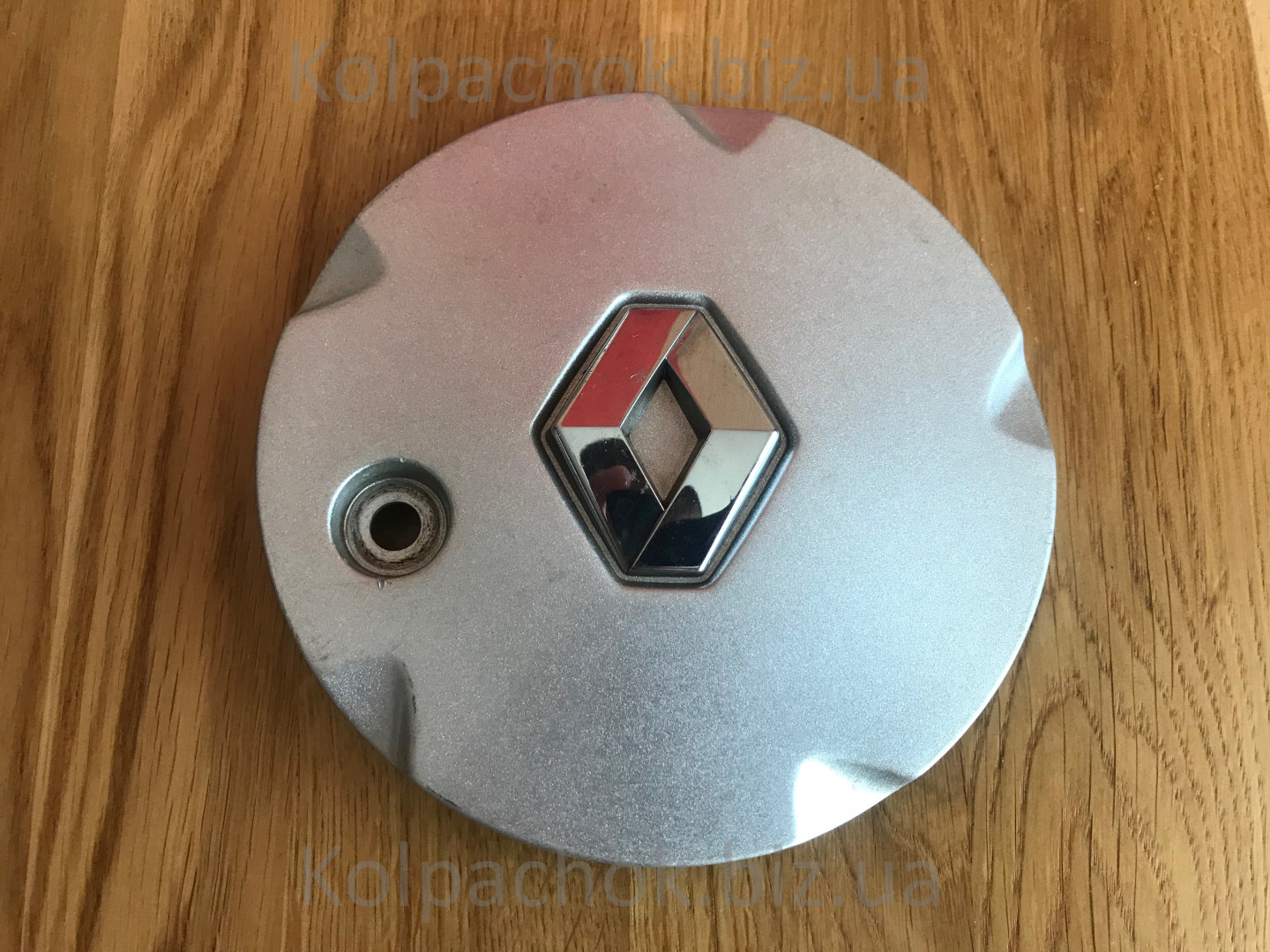 Оригінальний ковпачок для дисків Renault 8200081301