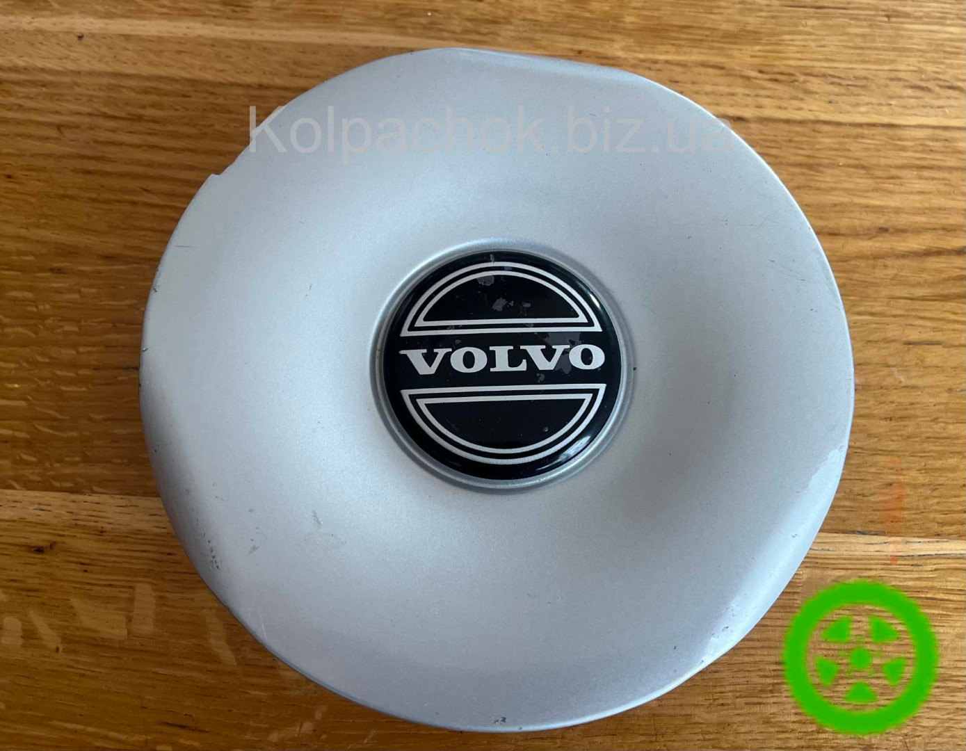 Оригинальный колпачок на диски Volvo 30817911