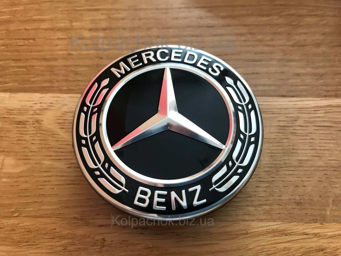 Оригінальний ковпачок для дисків Mercedes Benz A2224002100