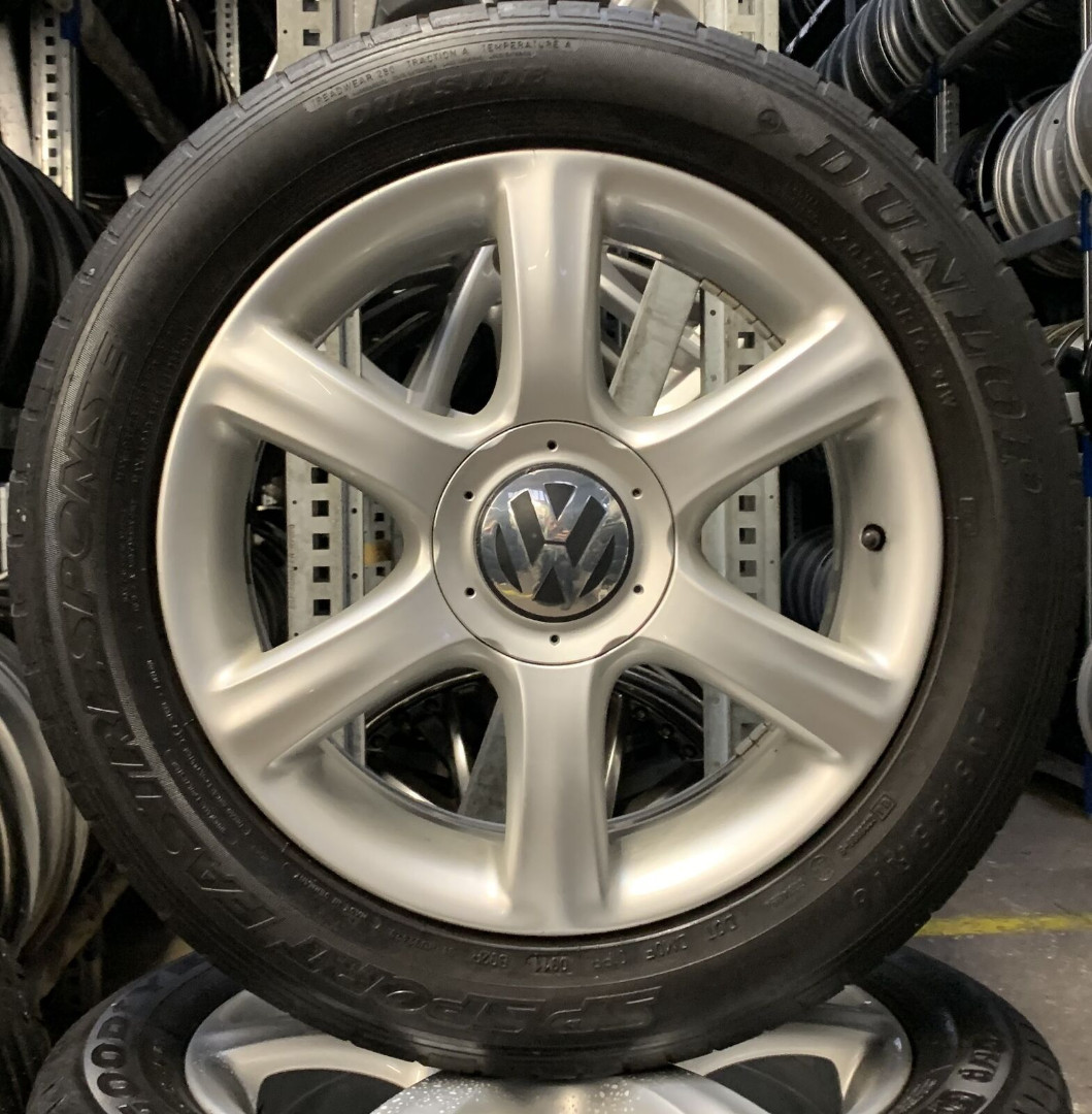 Оригінальний ковпачок для дисків Volkswagen New Beetle 1C0601149M