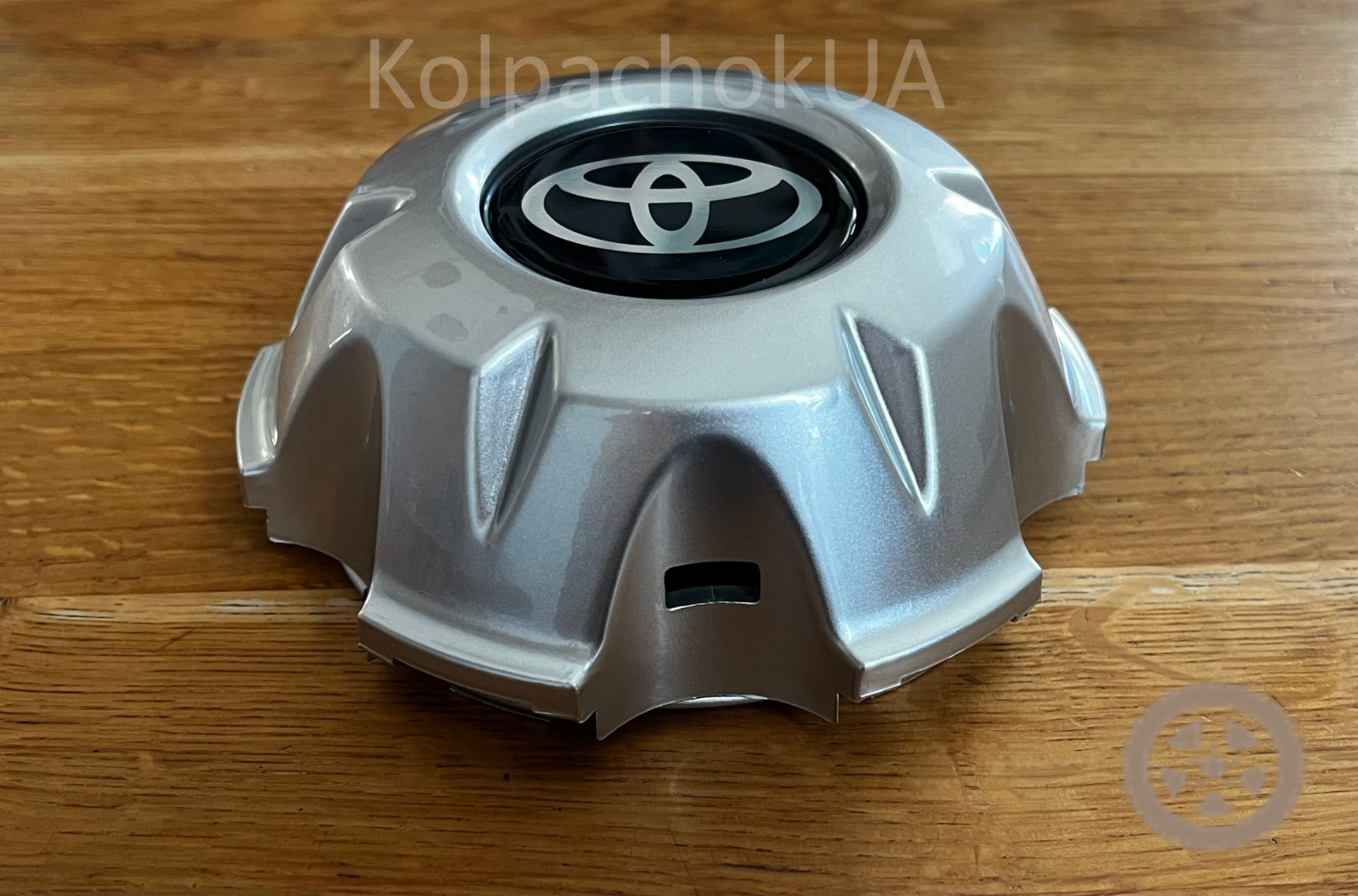 Ковпачок диска Toyota PZ0400K051 (129мм / 112мм) — для Hilux