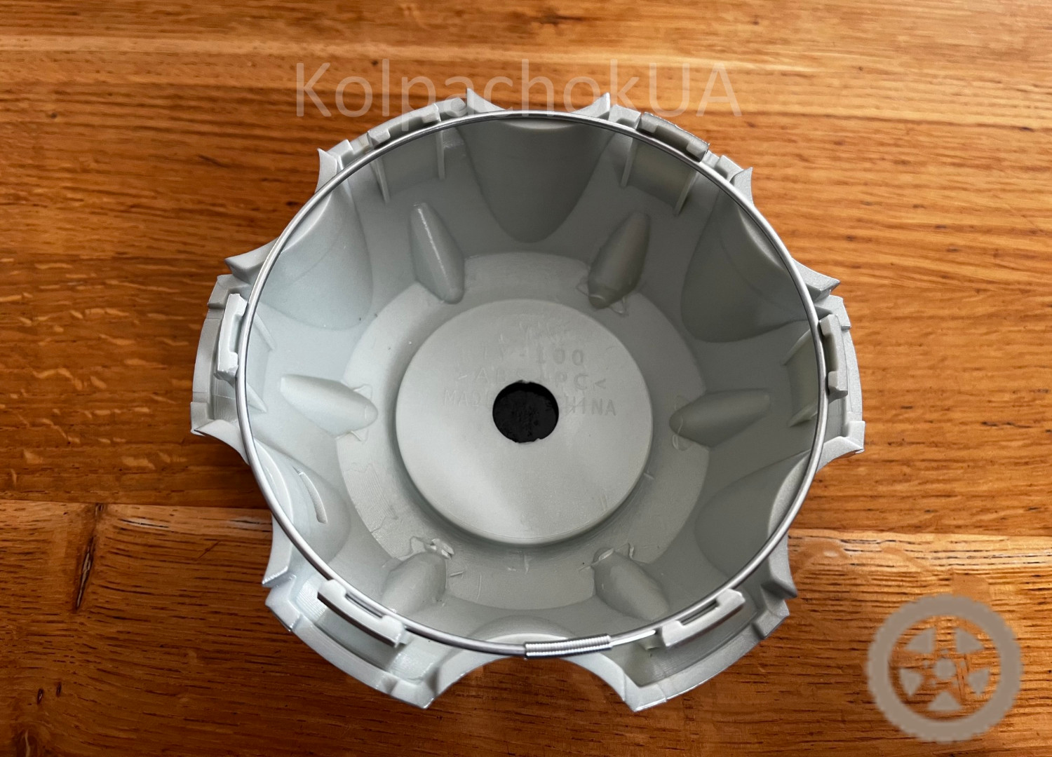 Ковпачок диска Toyota PZ0400K051 (129мм / 112мм) — для Hilux