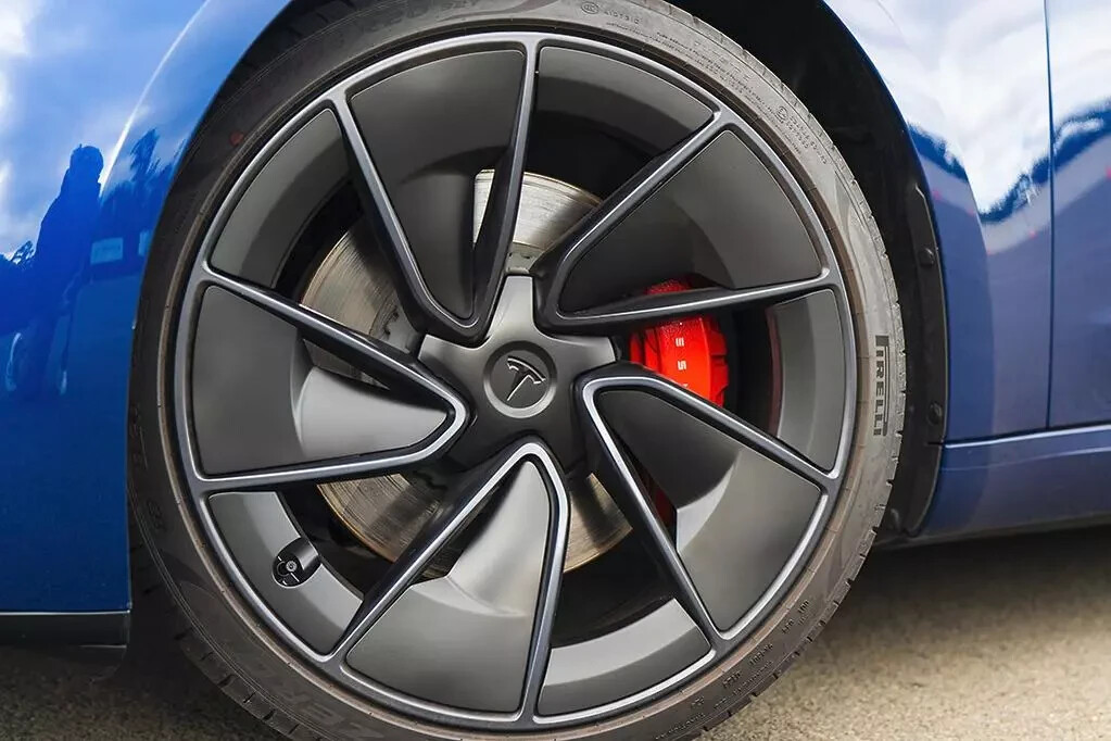 Ковпачок диска Tesla 1344235-00-B - для Model 3