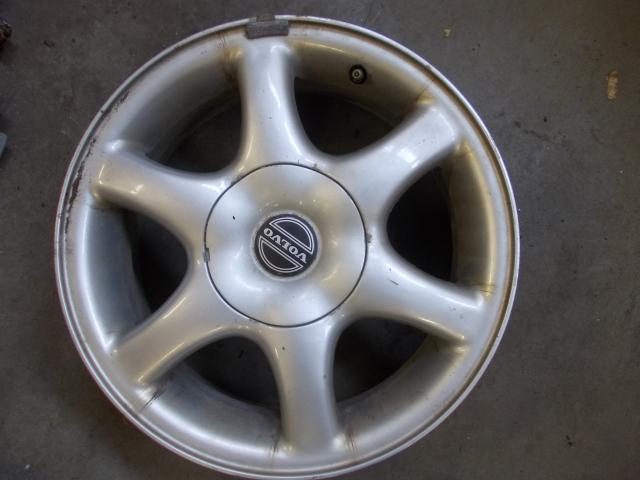 Ковпачки на диски Volvo 9140405