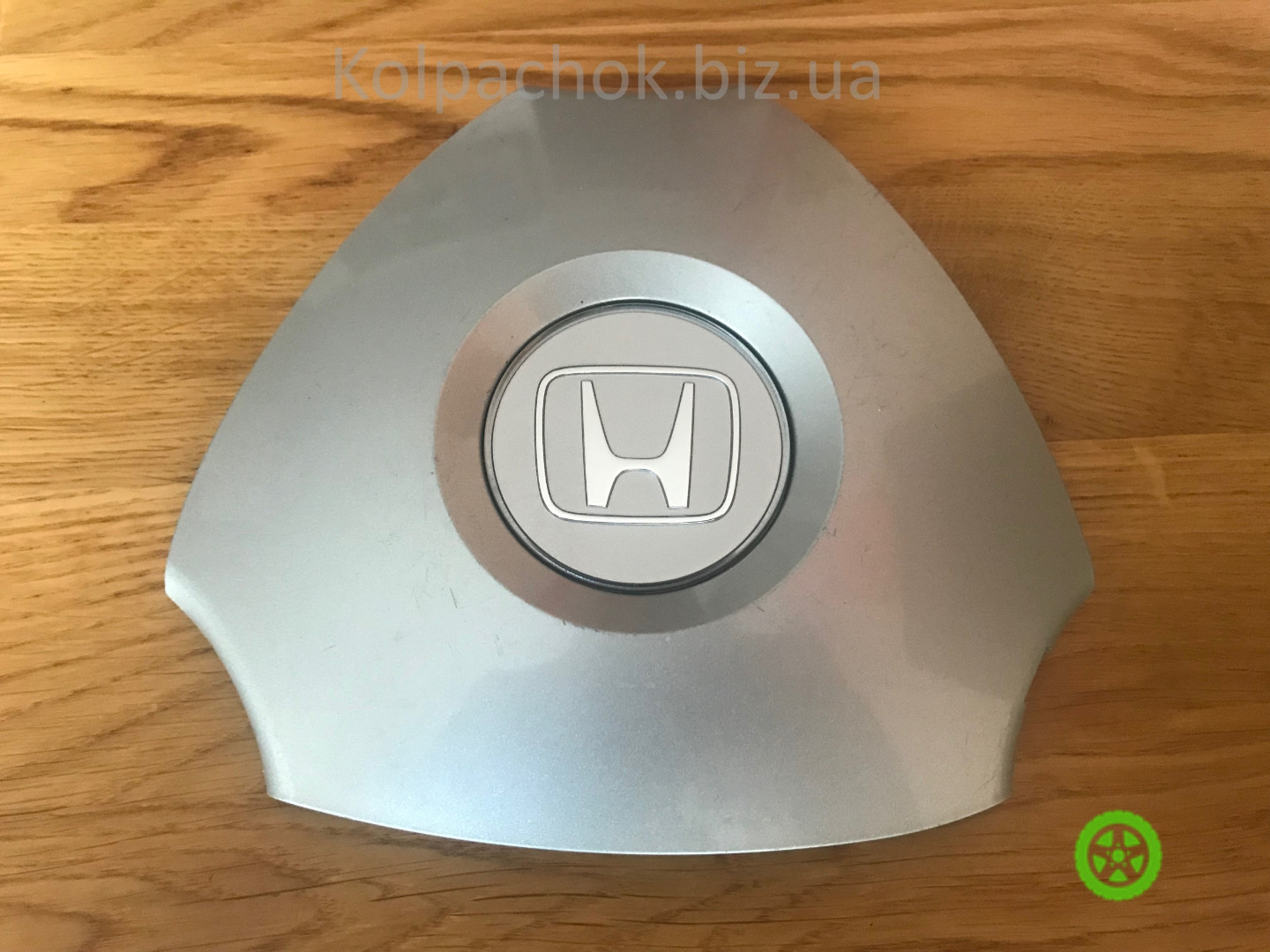 Оригинальный колпачок на диски Honda 08W15-SR3-H00
