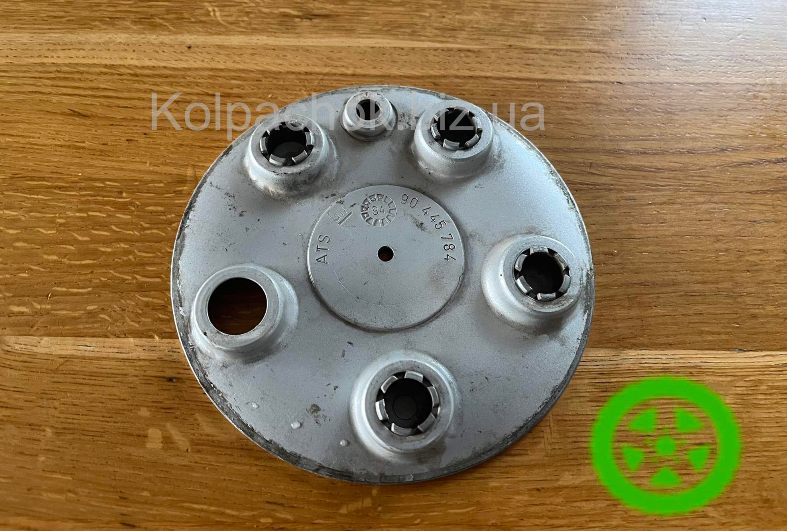 Оригінальний ковпачок для дисків Opel 90445784