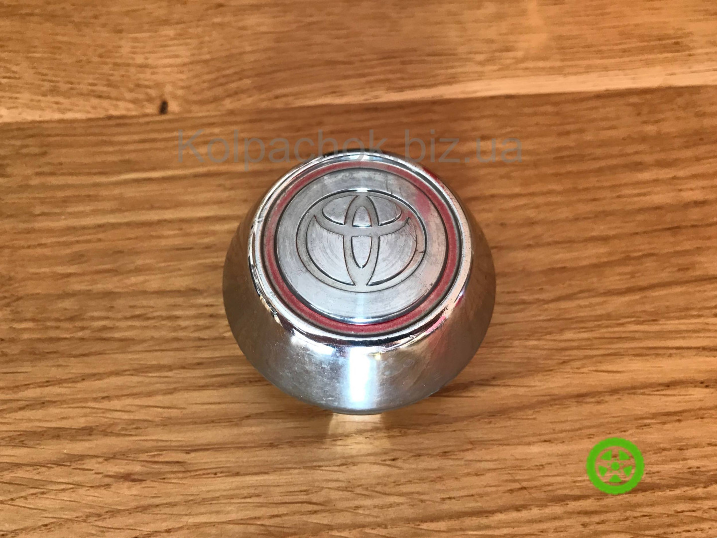 Оригінальний ковпачок для дисків Toyota 4260320640