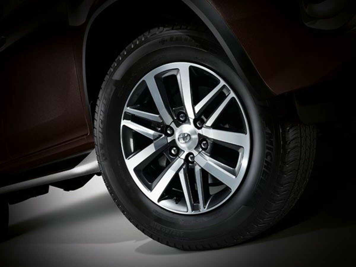 Оригінальний ковпачок для дисків Toyota 4260B0K140