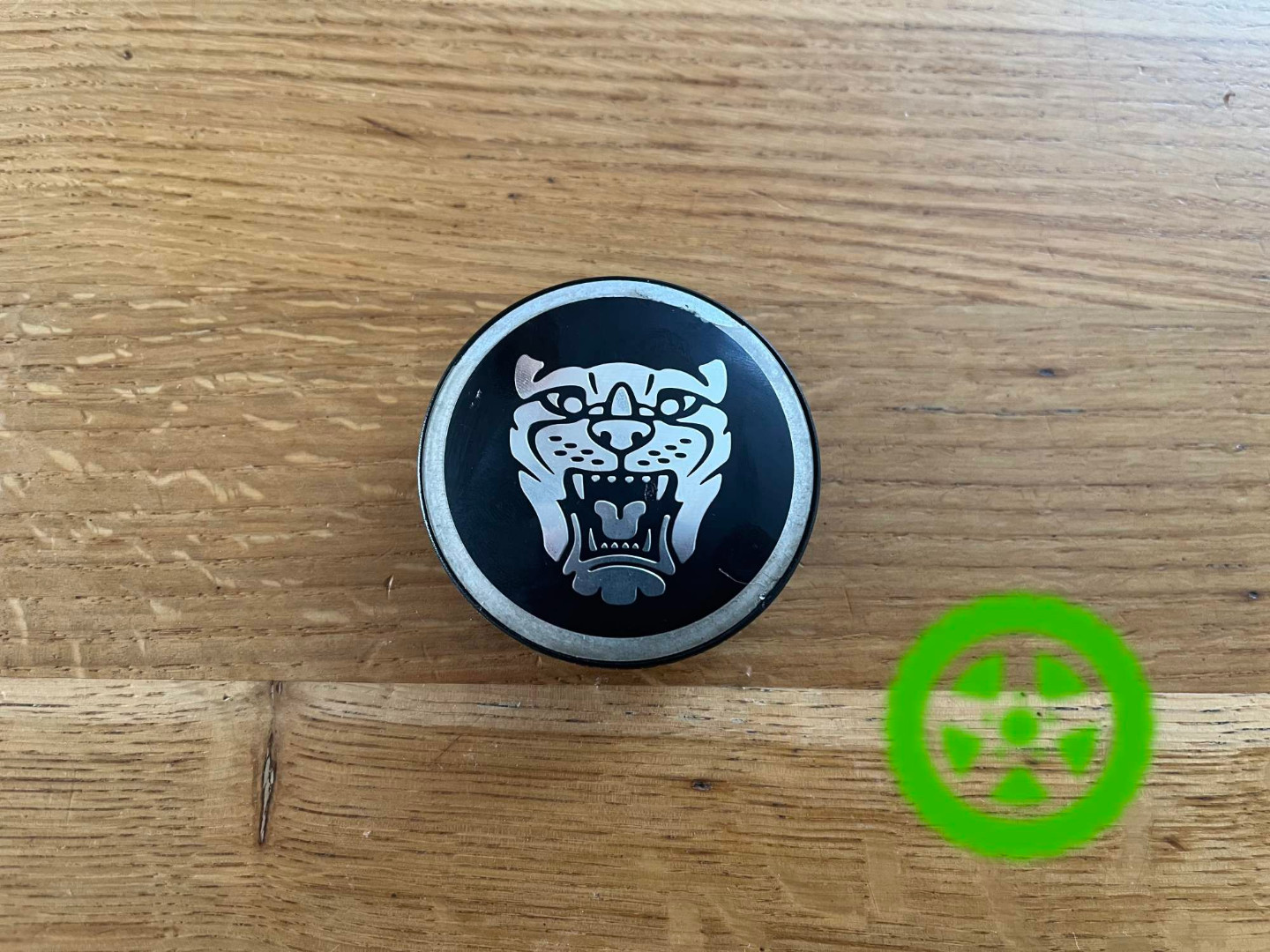 Wheel center caps Jaguar  9W9M1A096AC (original)