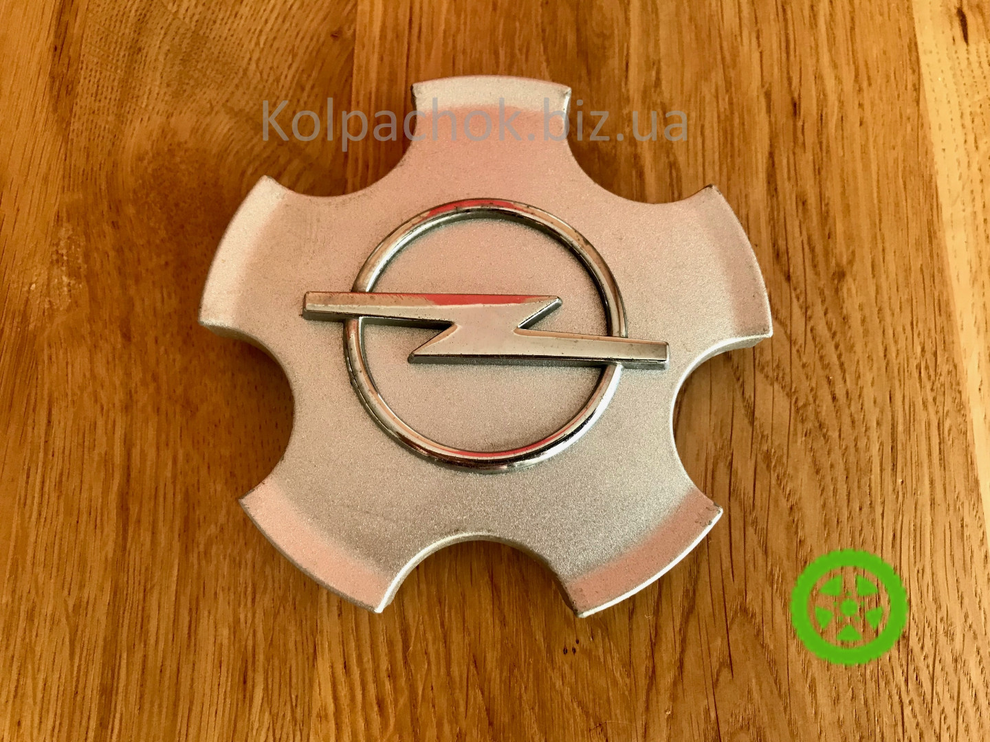 Оригінальний ковпачок для дисків Opel 90576630