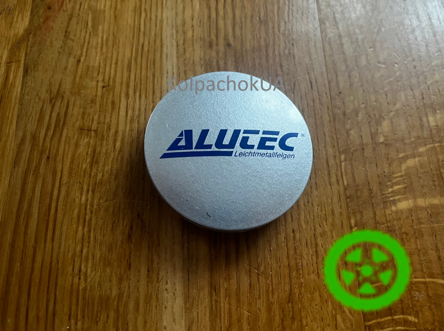 Оригинальный колпачок на диски Alutec N23